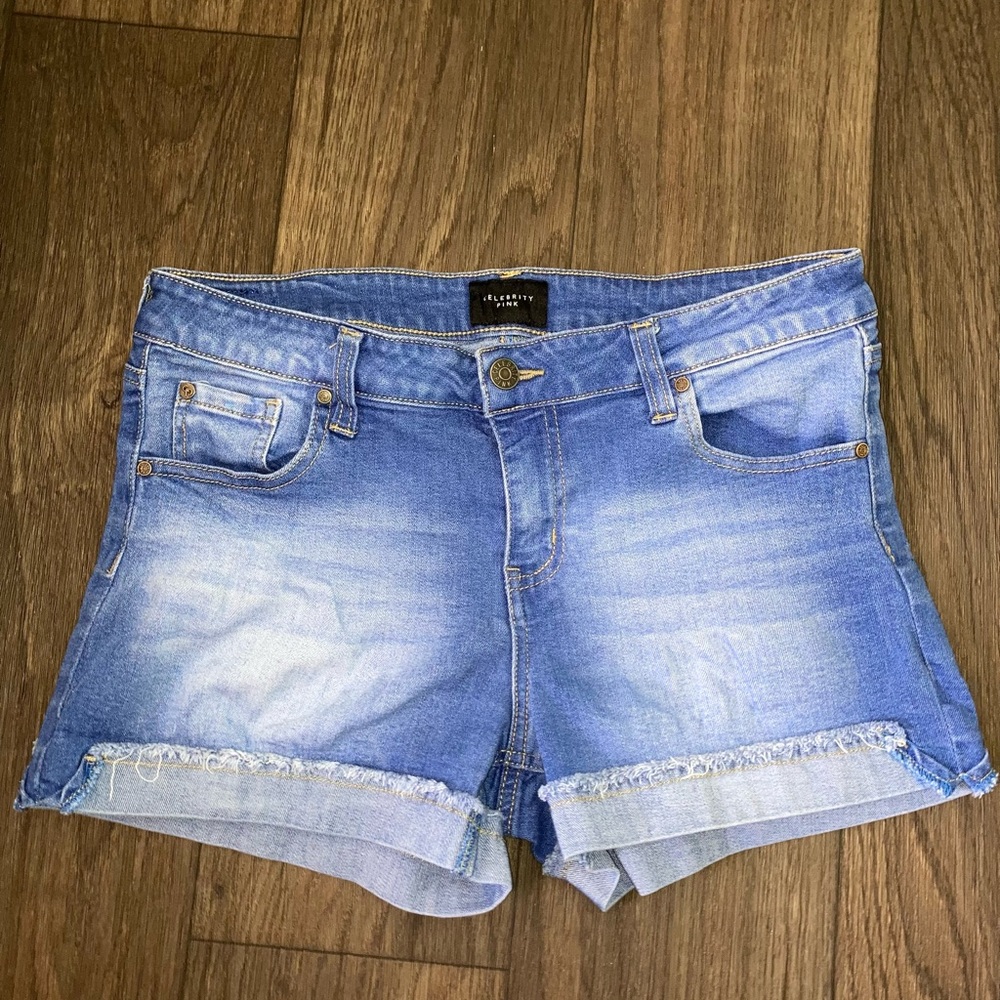 pink shorts